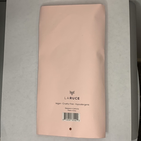 LARUCE BEAUTY On The Go Set - Picture 5 of 5